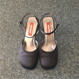 90s black unlisted Mary Janes
